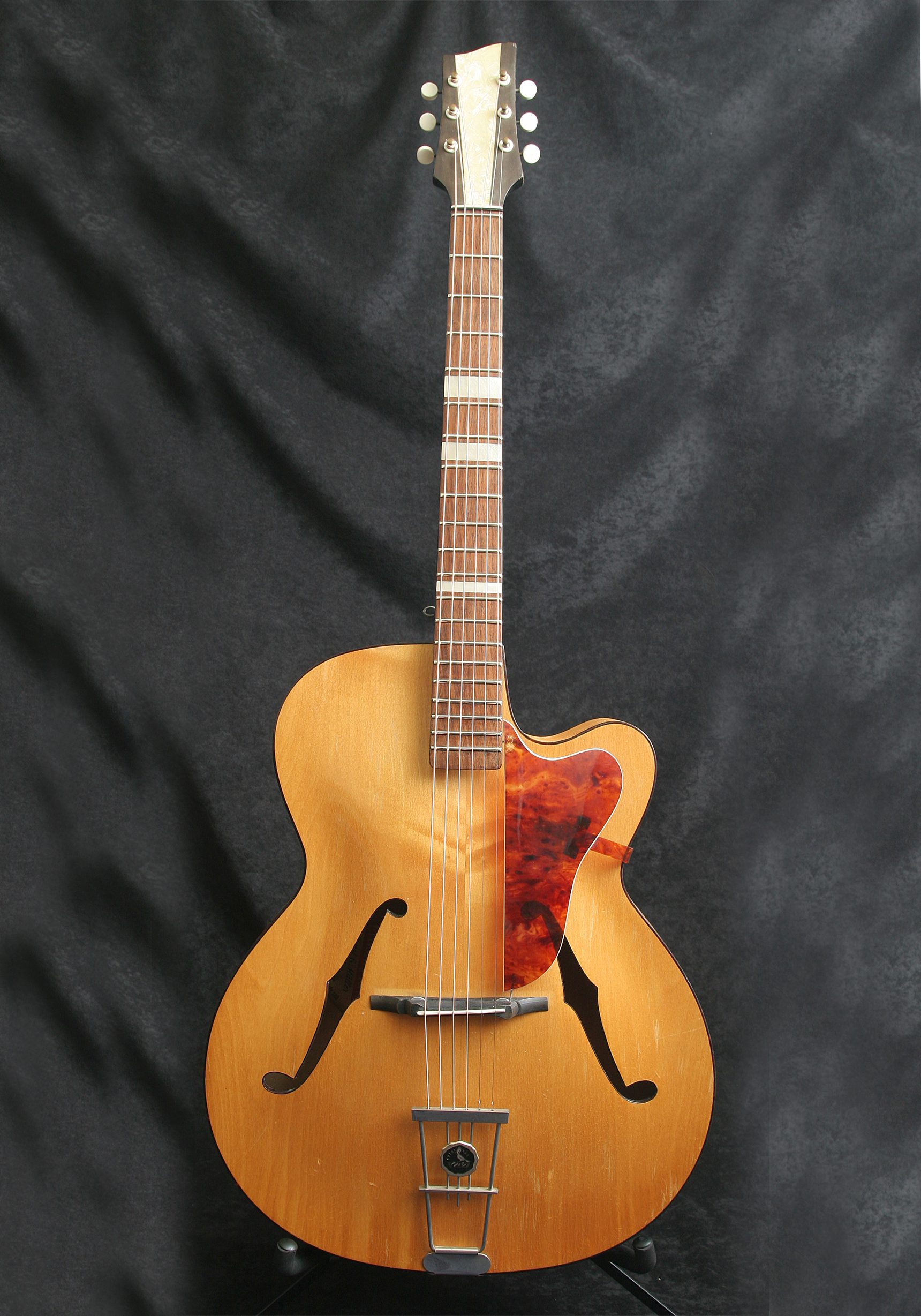 Unidentifiable Archtop Brand/Maker-1950s-hopf-natural-jpg