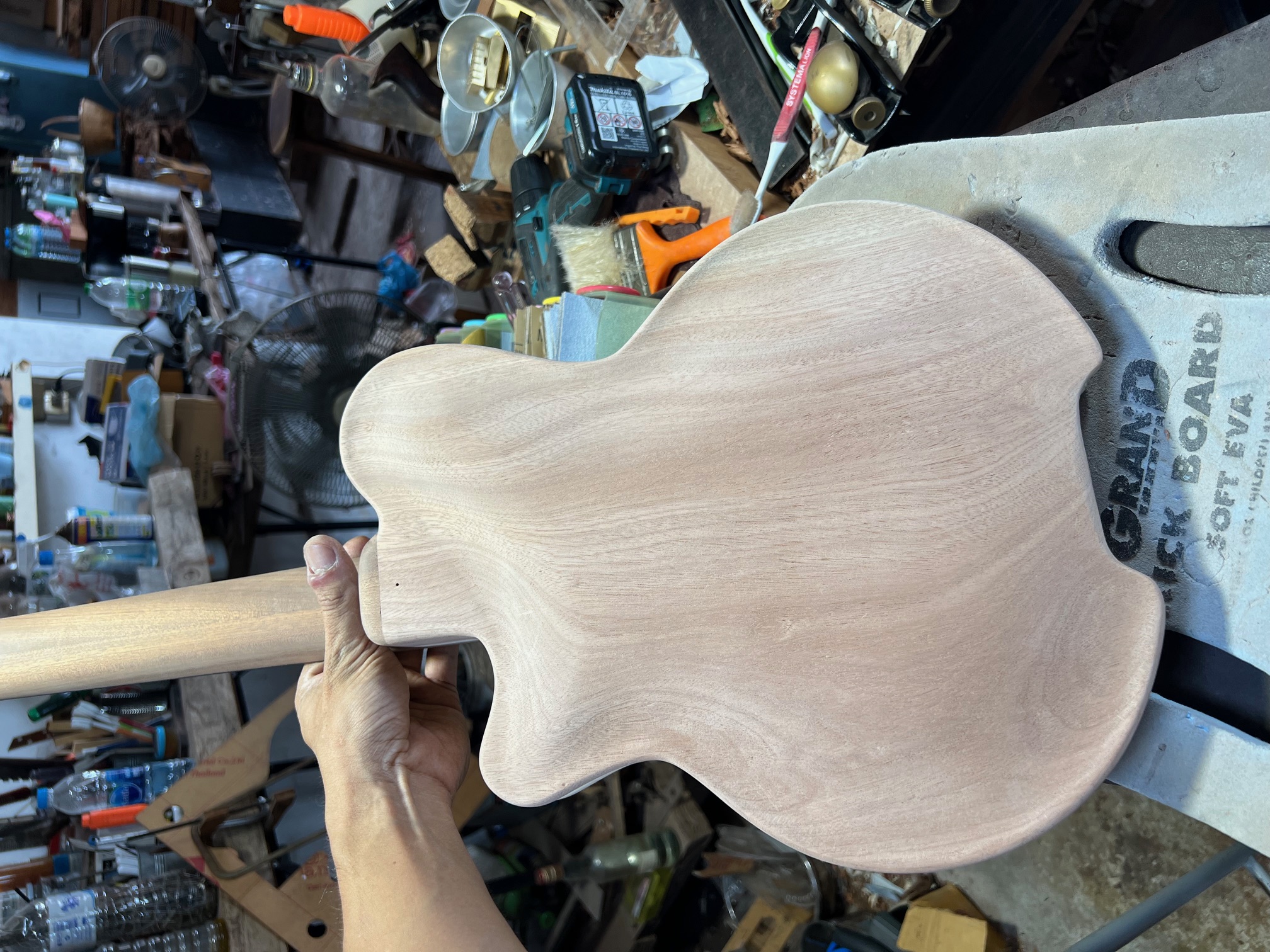 Jonathan Kreisberg's headless guitar from Thailand-image2-jpeg