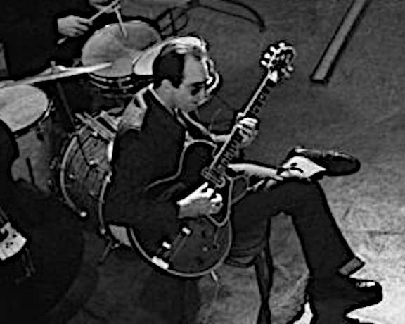 Why didn't the Howard Roberts guitar design prevail?-howard_roberts@ann_margaret_bailey_screentest_cropped-jpg