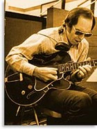 Why didn't the Howard Roberts guitar design prevail?-roberts_black_guitar-jpg