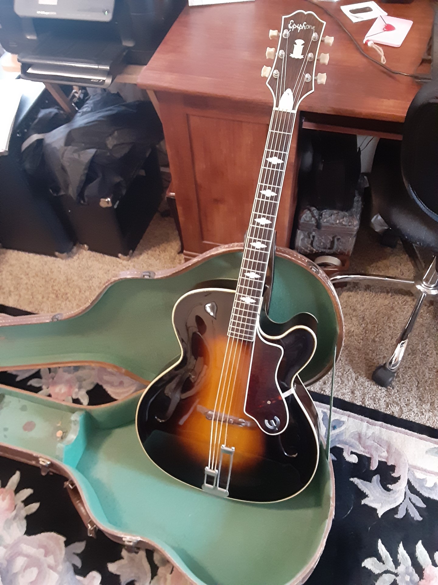 Some thoughts while working on a guitar-epi-case-jpg
