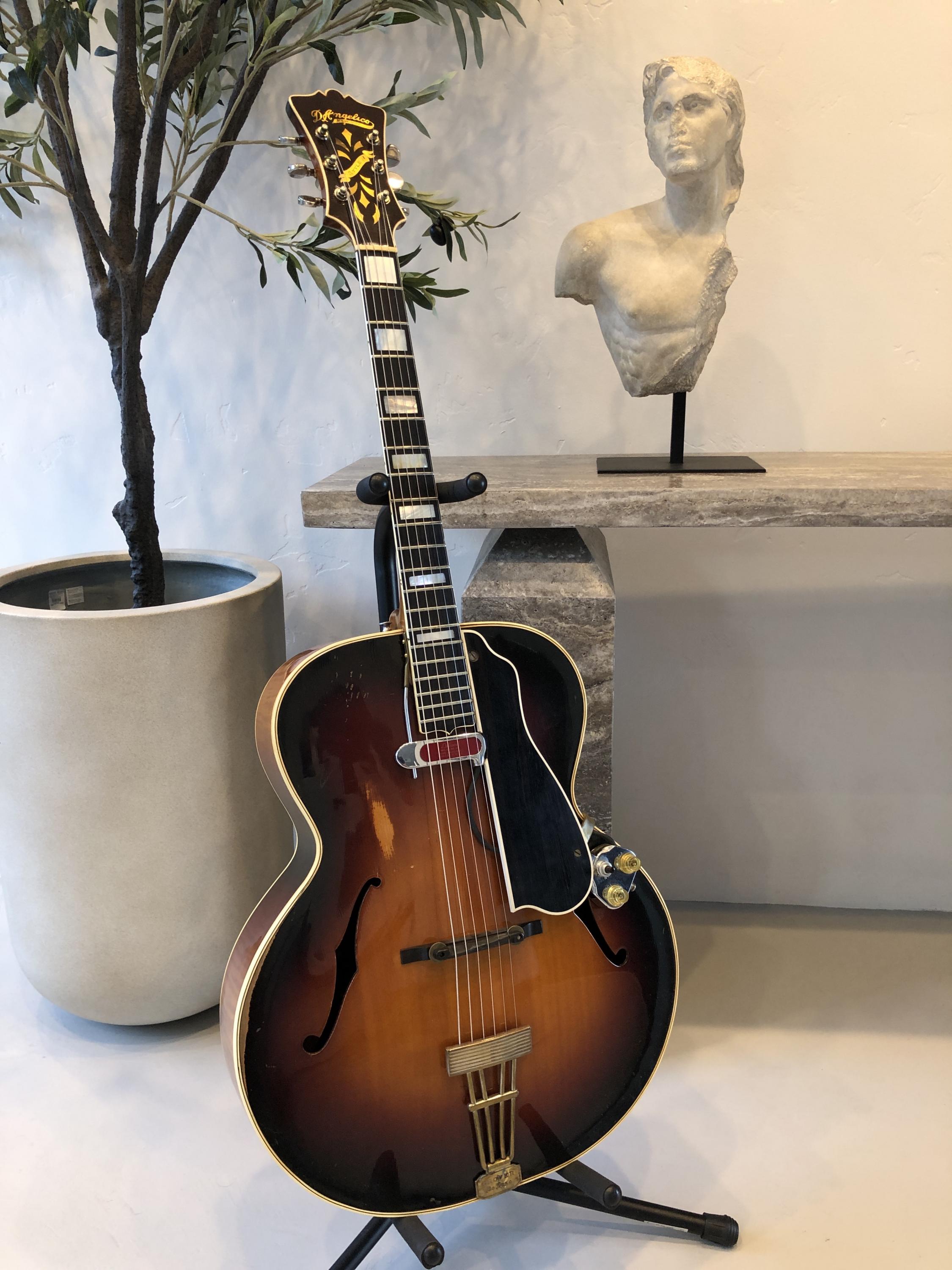 Adirondack or Sitka spruce on vintage D'Angelicos?-img_2651-jpg