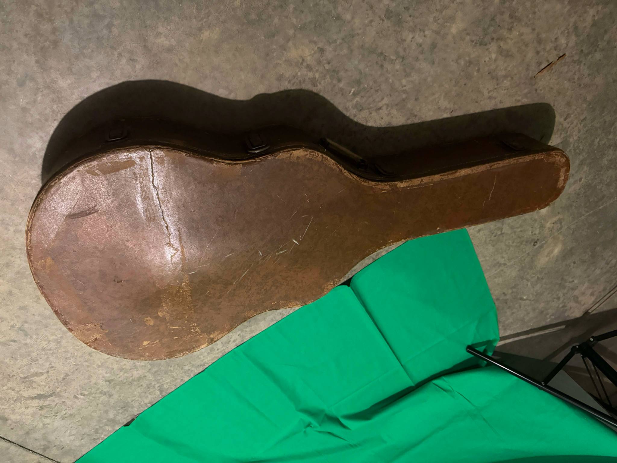 1946 Gibson L-5 - Questions About Finish and Parts-messenger_creation_60829ef2-3ff3-4292-9048-d4aca93bc311-jpeg