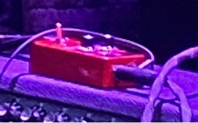 Peter Bernstein's effect pedal-red-jpg