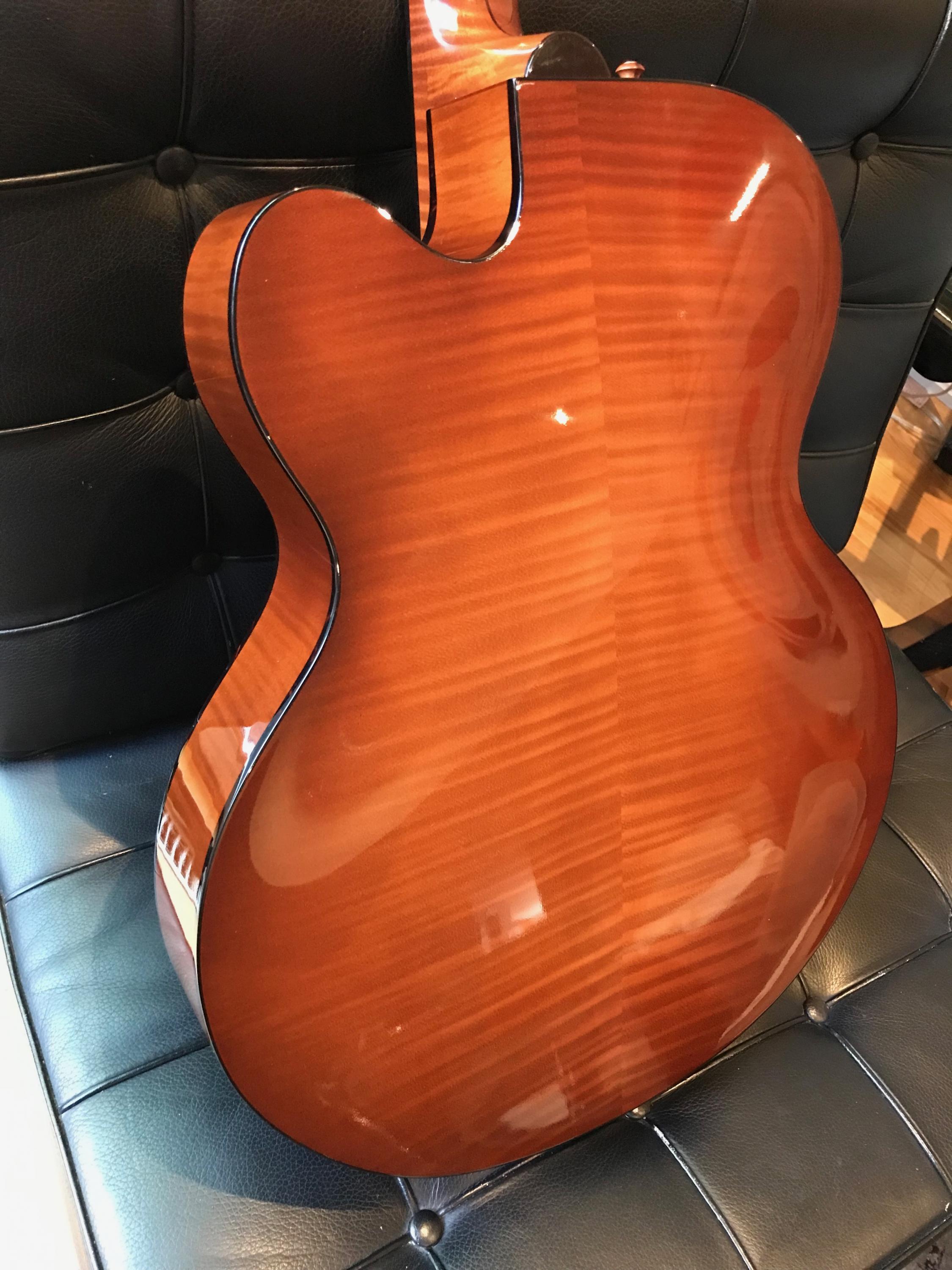 Handbuilt Archtop Guitars - Comins, Andersen, etc.-bourgeois-a350_4164-jpg