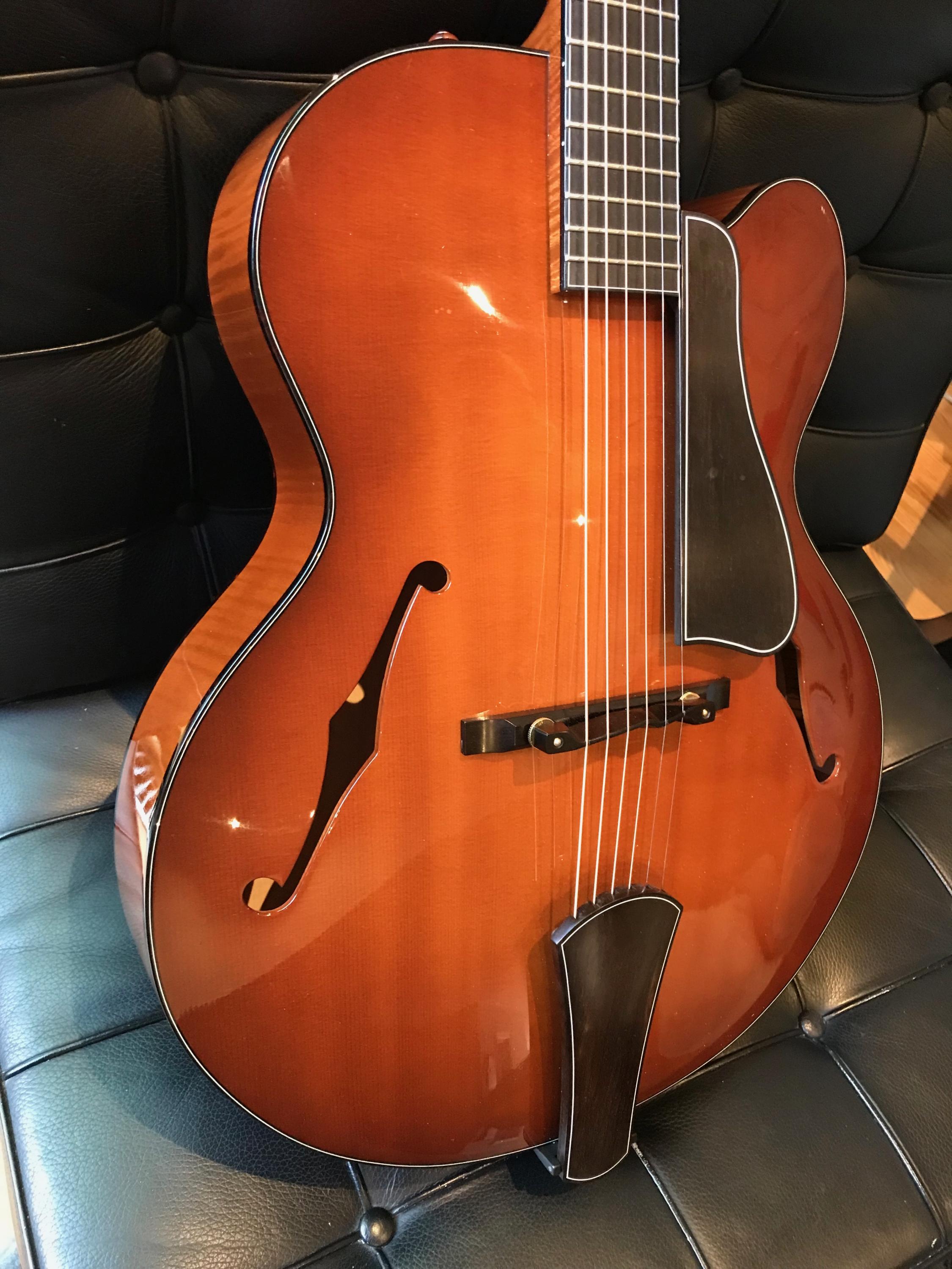 Handbuilt Archtop Guitars - Comins, Andersen, etc.-bourgeois-a350_4163-jpg