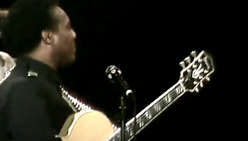 George Benson Guitar-2461_headstock_no_diamond-jpg