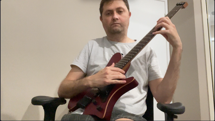 Why I Chose a Strandberg Jazz Salen for My Jazz Journey-kneeclassical2-png