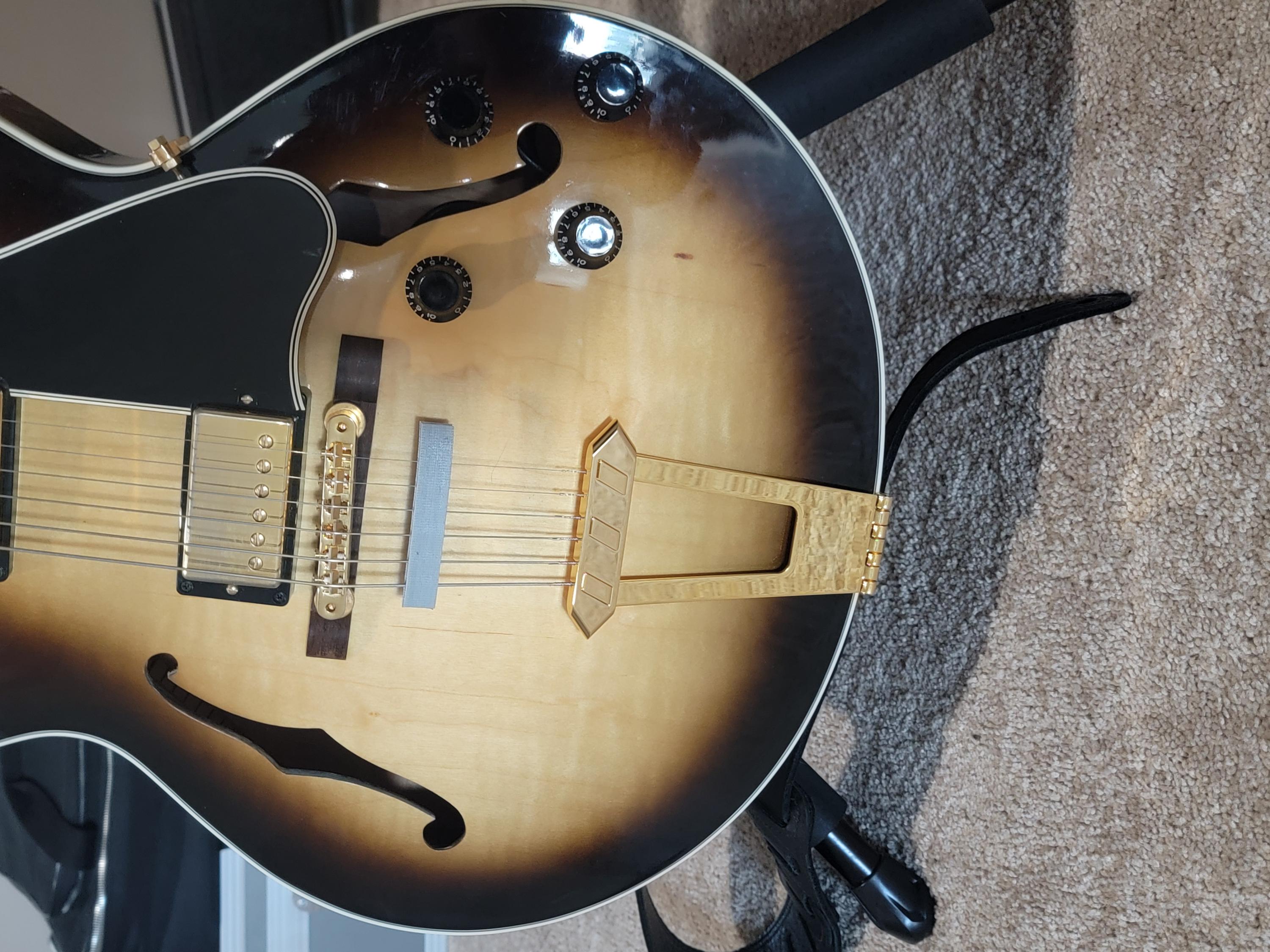 Interesting Gibson ES-175-20251019_150633-jpg