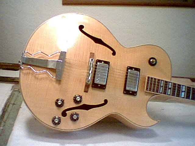 Gibson ES-175 - S-shaped Tops-dream-175-body001-jpg