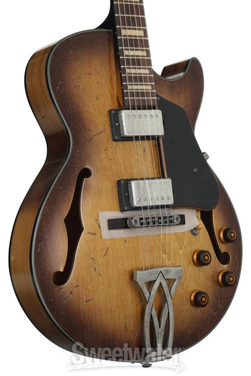 Novo guitars-750-agv10atcl_angle-jpg