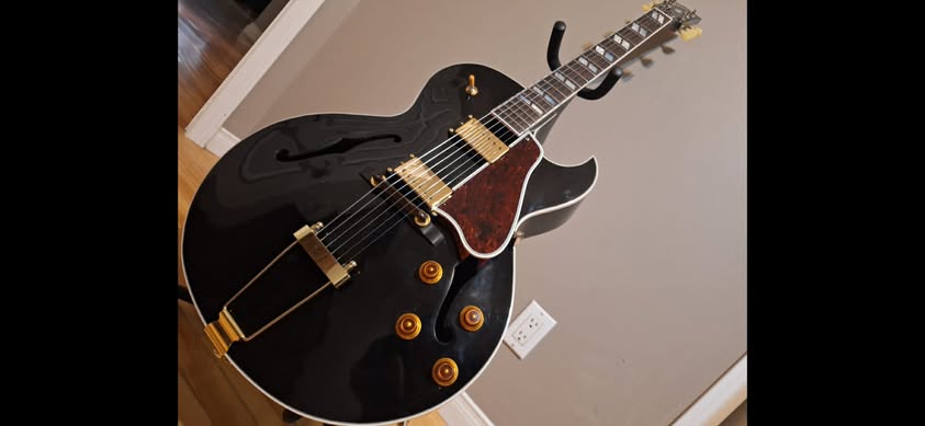 Gibson ES-175 Memphis Bigsby P-94s-blk-es-175-version-jpg