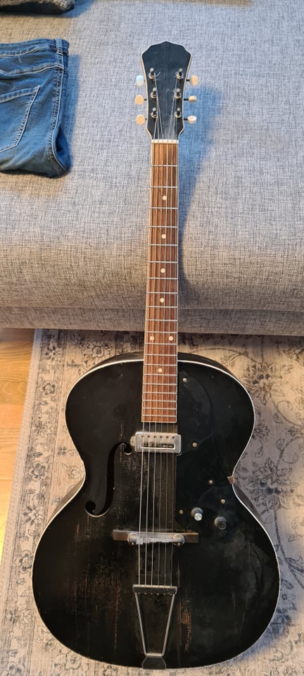 Help Identify this Vintage Archtop-received_1088518711919940-jpeg