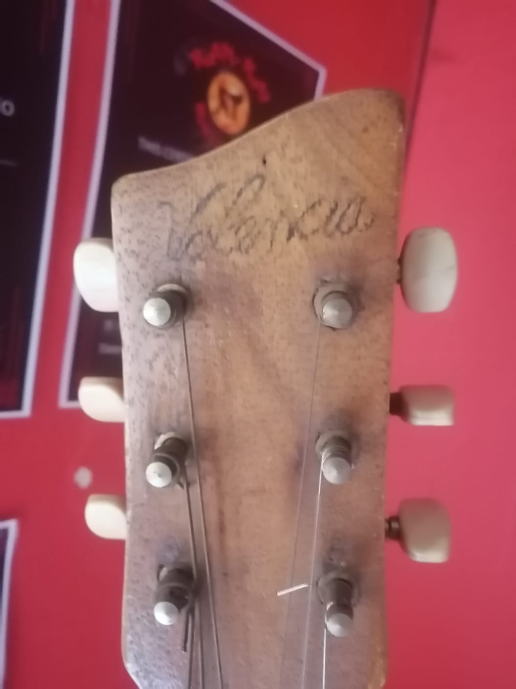 New Rosenwinkel Guitar, features his new Jim Soloway Guitar-whatsapp-image-2026-01-17-3-01-53-pm-jpeg