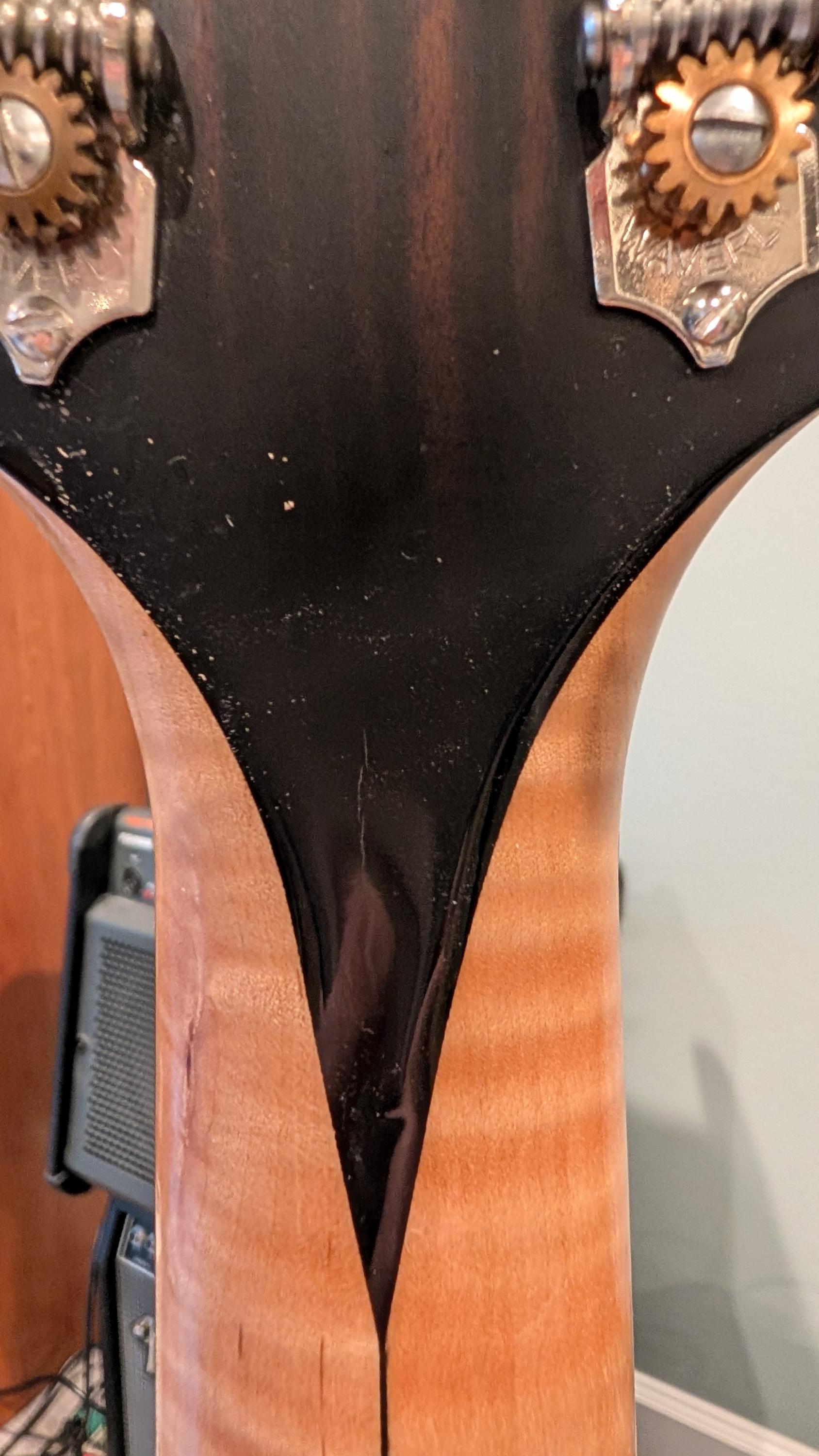Andersen Streamline with minor crack?-pxl_20260131_191013615-jpg