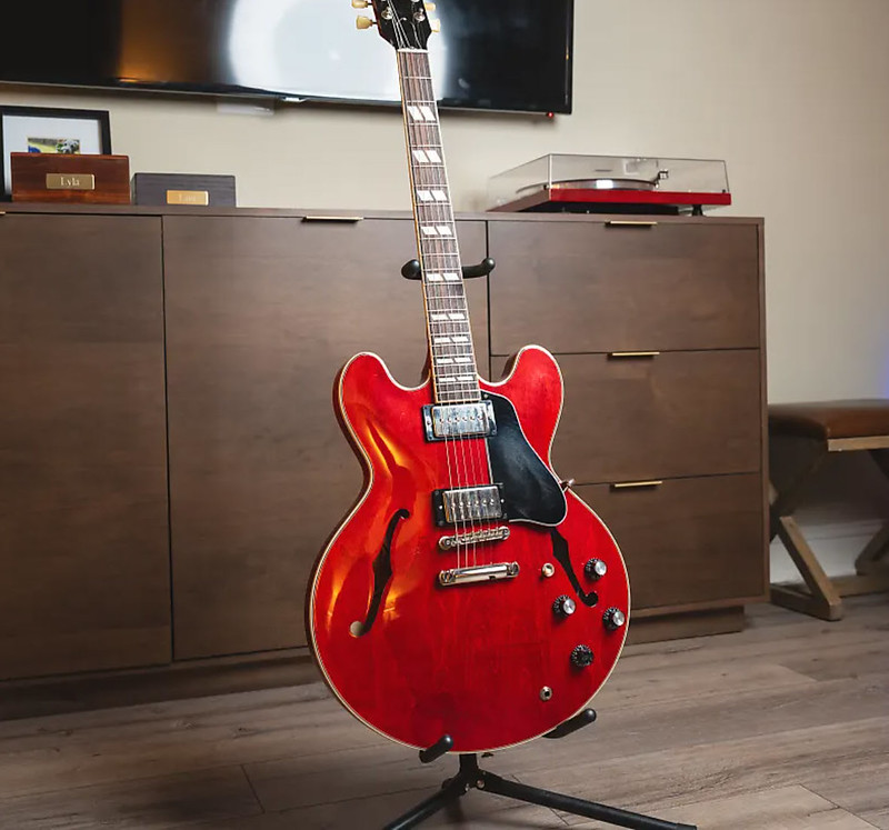 Help me choose between Heritage Golden Eagle vs Eagle Classic for L-5CES tone-54180028240_96ec6a81c0_c-jpg