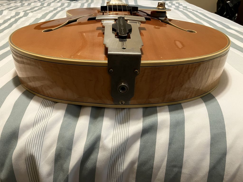 Current Alternatives for Replacing Output Jack on Gibson Johnny Smith-end-pin-jack-jpg