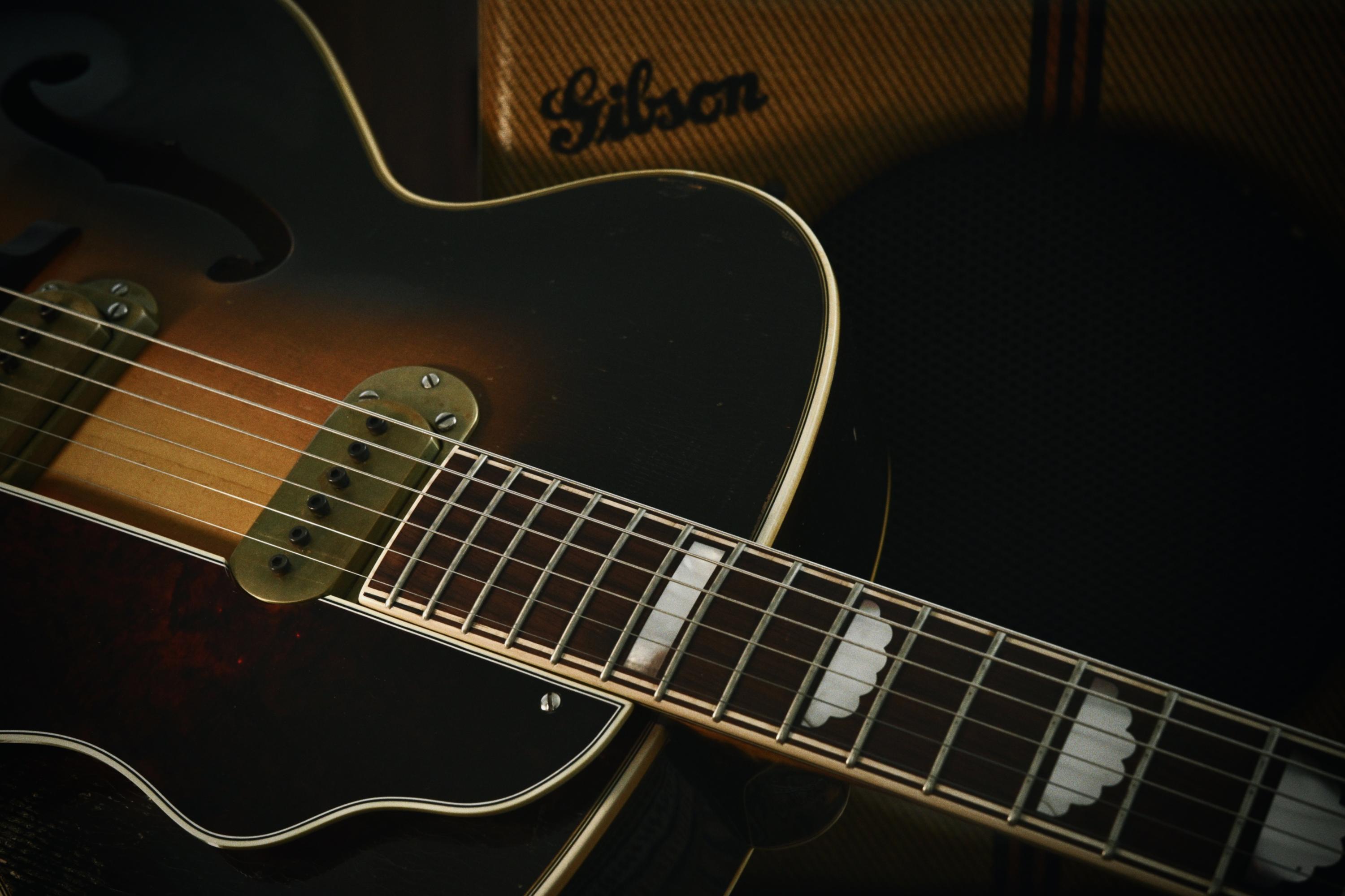 NY Epiphones-rni-films-img-b792bfa2-9cc8-4859-889b-40f5ae9d019d-jpg