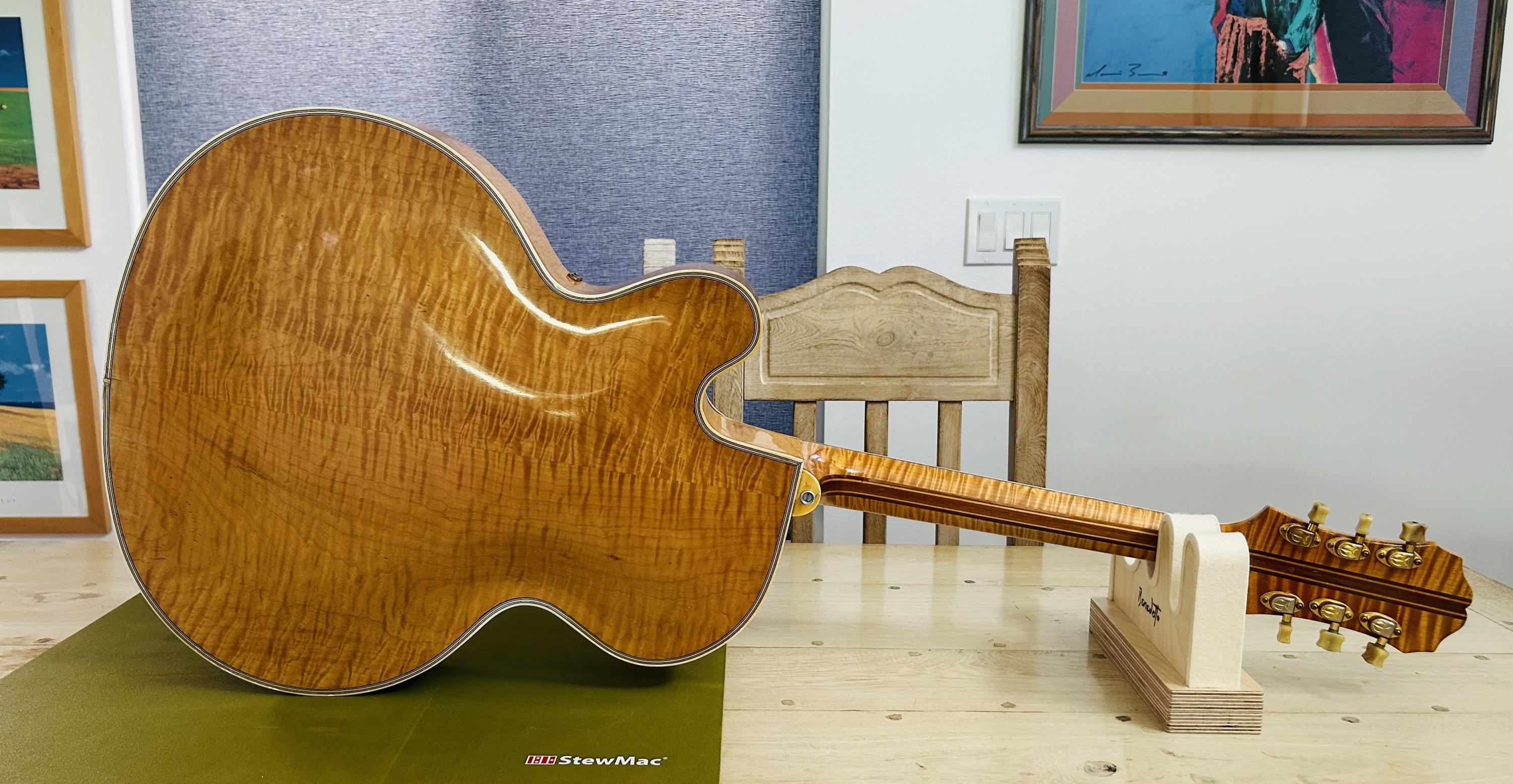 NY Epiphones-epiphone-emperor-regent-1951-b2-jpg