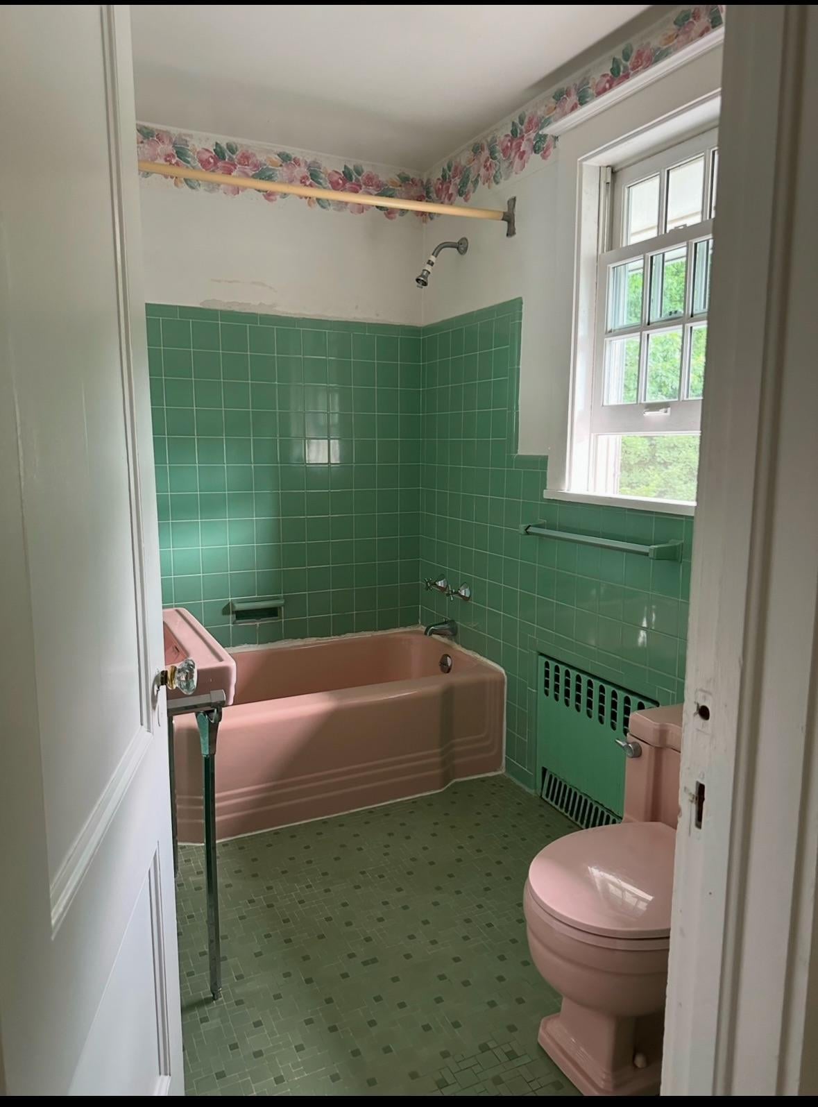 Seafoam ES - yay or nay?-rose-seafoam-bath-jpg