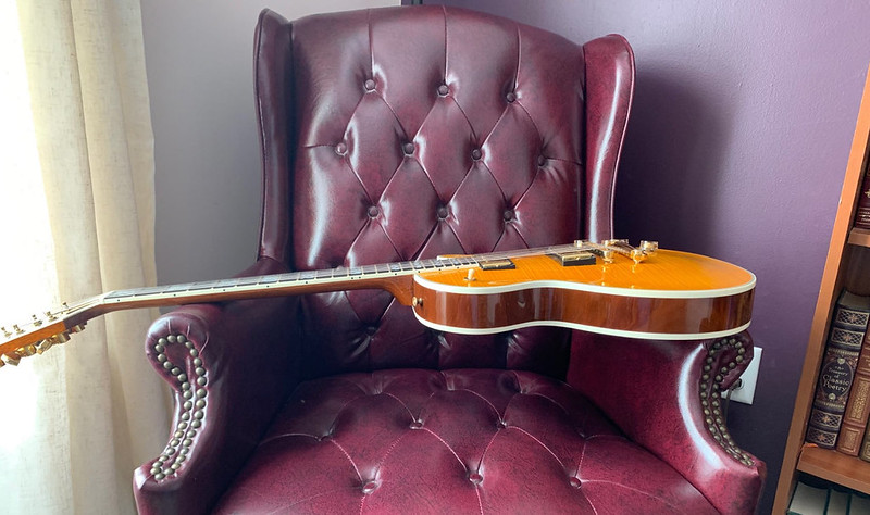 Why Gibson Les Pauls Are So Uncomfortable To Play-54373259674_ebc49e98b6_c-jpg