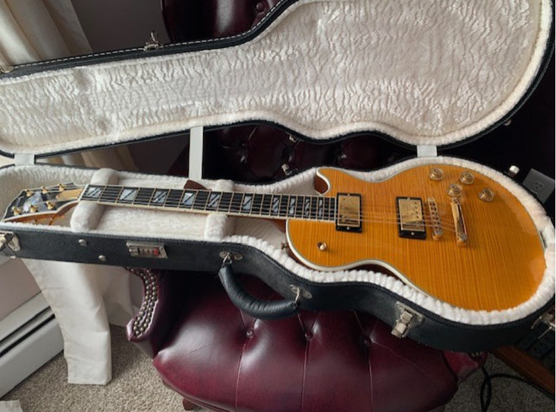 Why Gibson Les Pauls Are So Uncomfortable To Play-54373299028_388909dd2b_c-jpg