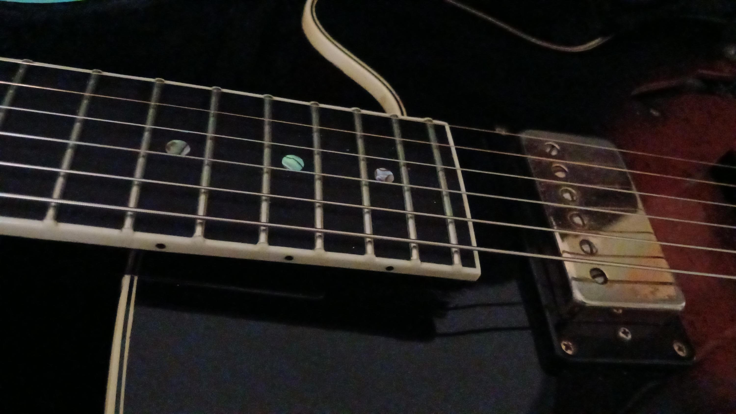 Has anyone seen an Ibanez FG100 model like this?-img-20251125-wa0030-jpg