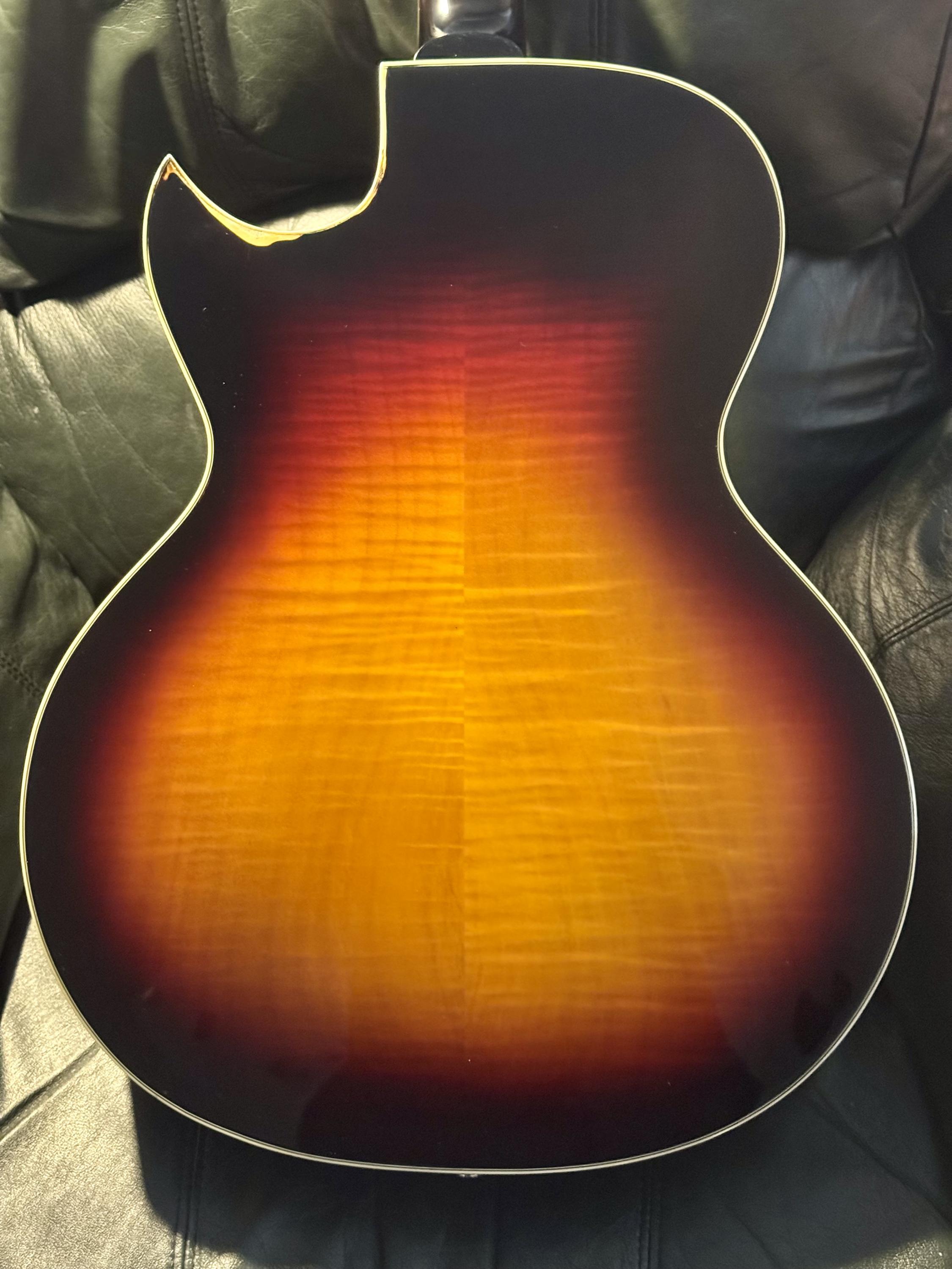 For Loar owners&hellip;something completely different!-img_4300-jpg
