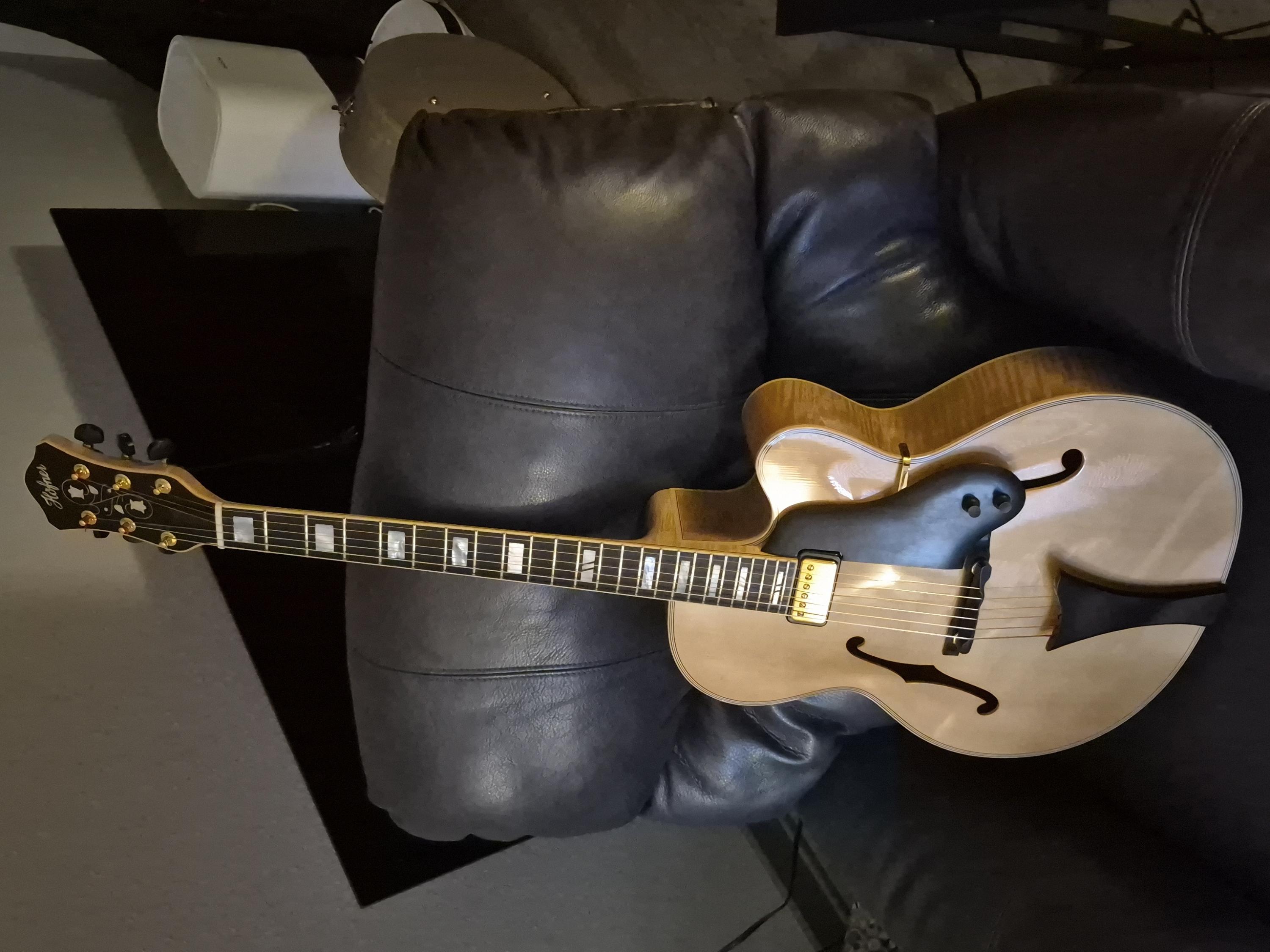 Hofner New President-1e153c33-d91b-495e-adf4-26fbd5c59255-jpg