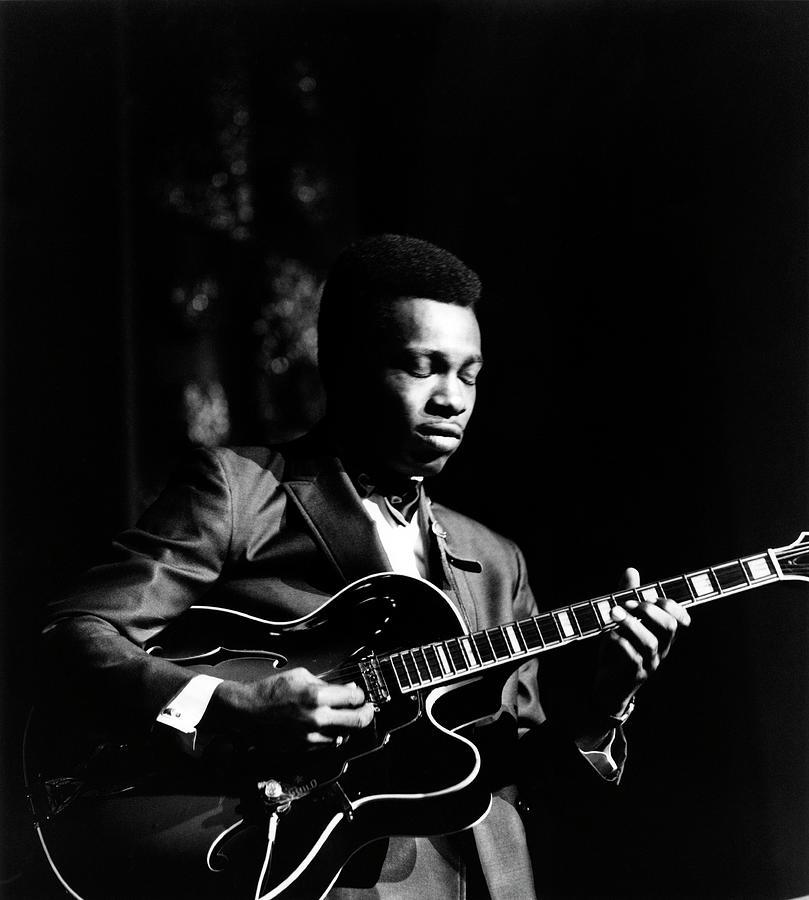 Some Guild Artist Award through the years info-photo-george-benson-david-redfern-jpg