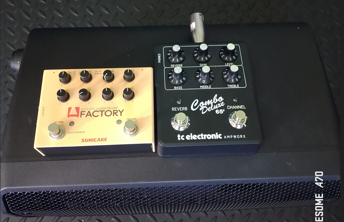 Guitar > X > Powered speaker-active-speaker-preamp-pedals-png