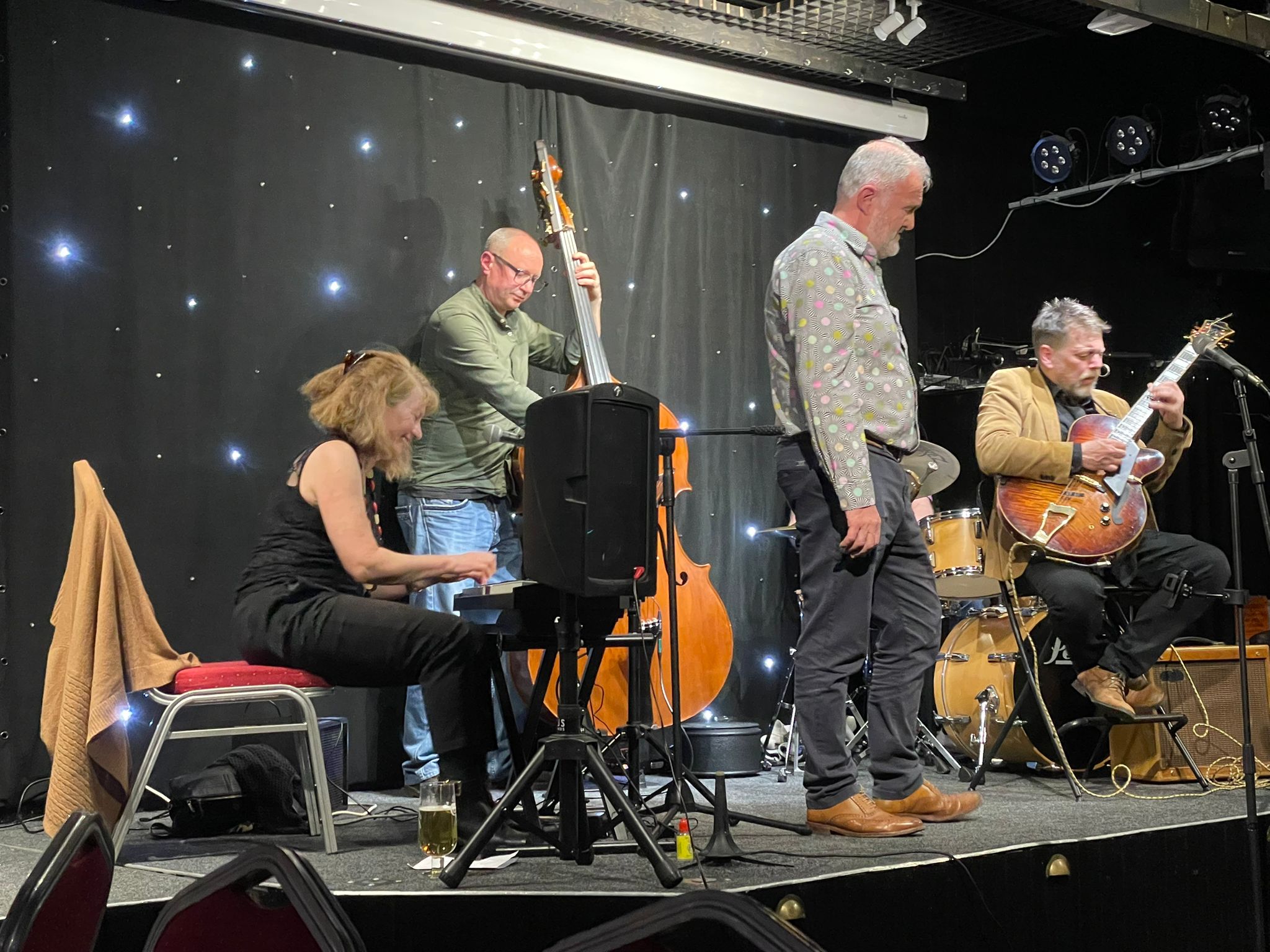 Nigel Price reviews portable jazz amps - YouTube video-whatsapp-image-2026-04-08-07-45-04-jpeg