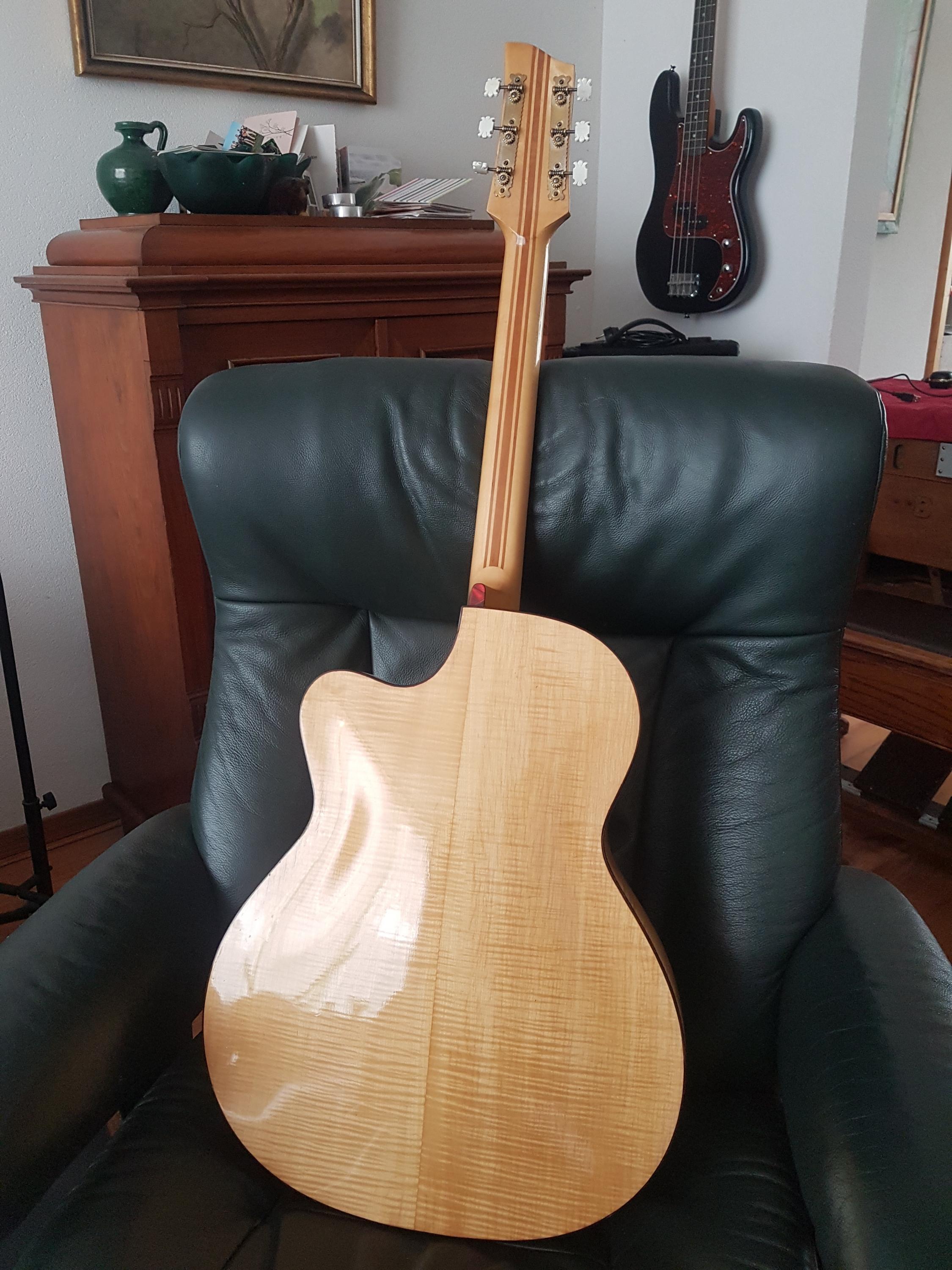 Vintage German Archtops-20260413_114418-jpg