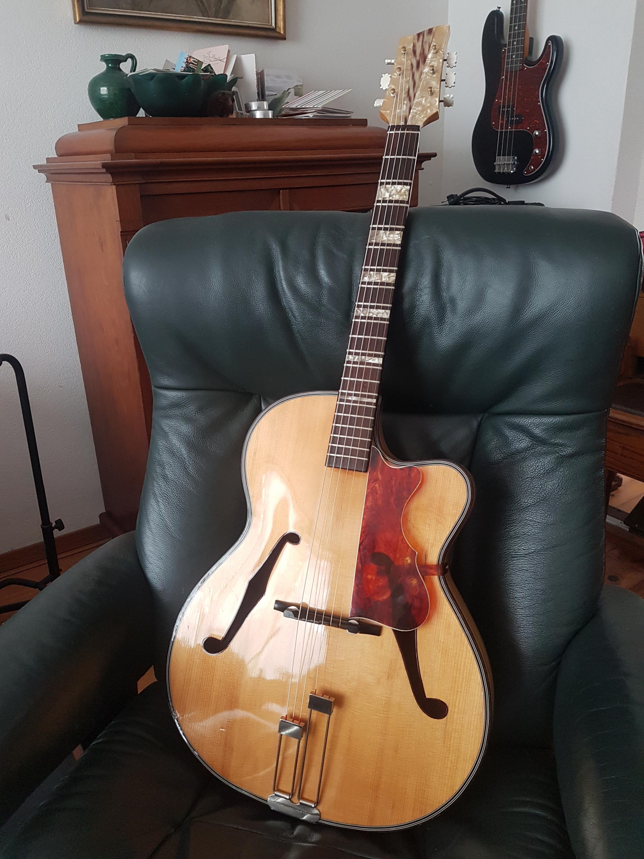 Vintage German Archtops-20260413_114356-jpg