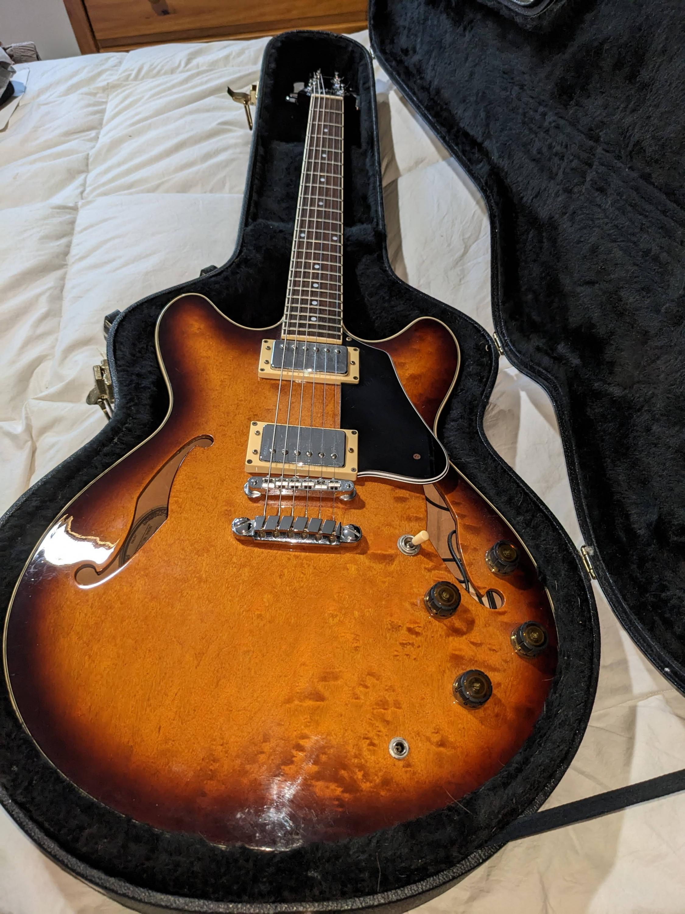 Semi-hollow itch-ibanez-as100-jpg