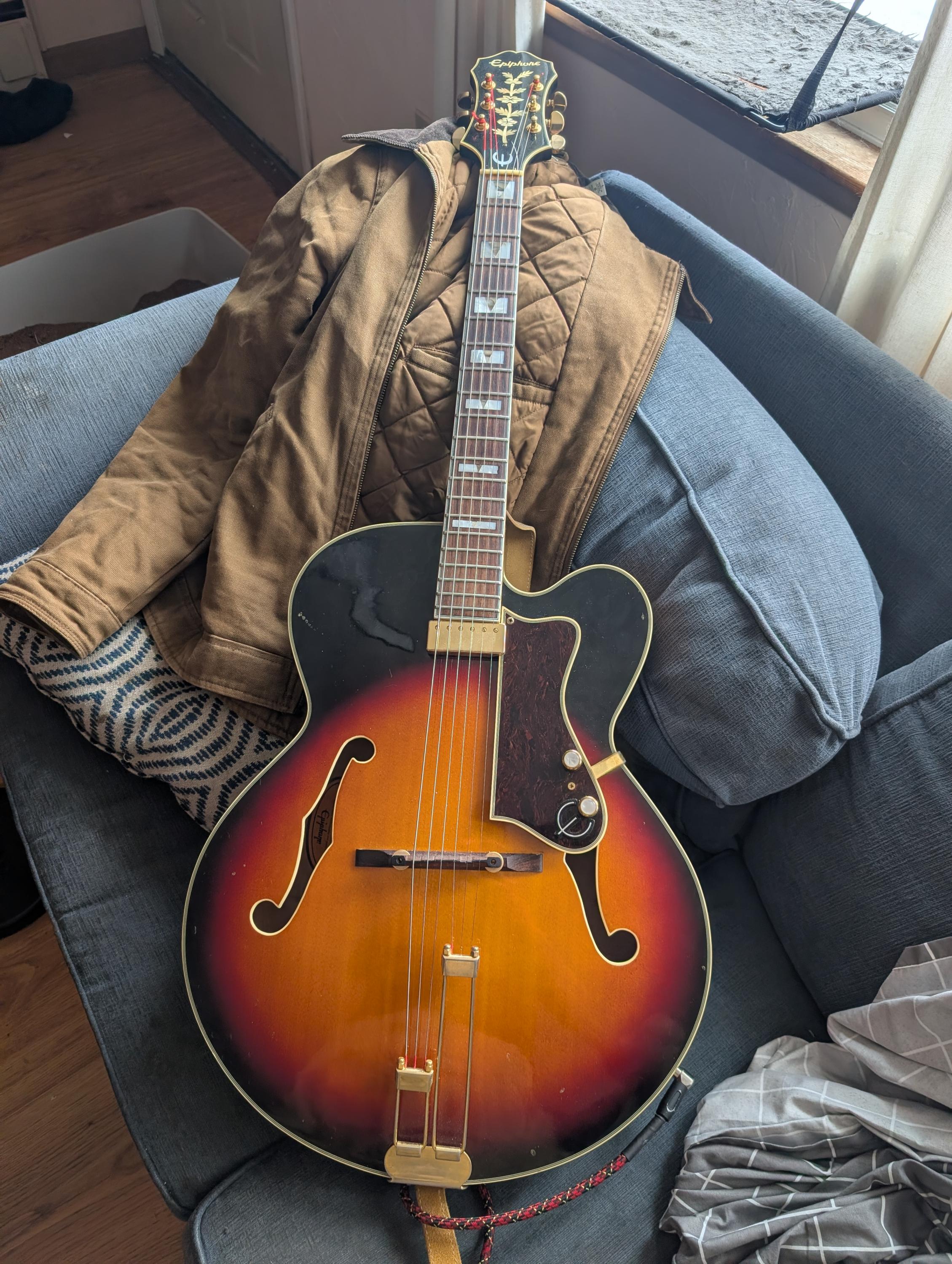 Epiphone Emperor Regent - Why so little love?-pxl_20260307_163755273-jpg