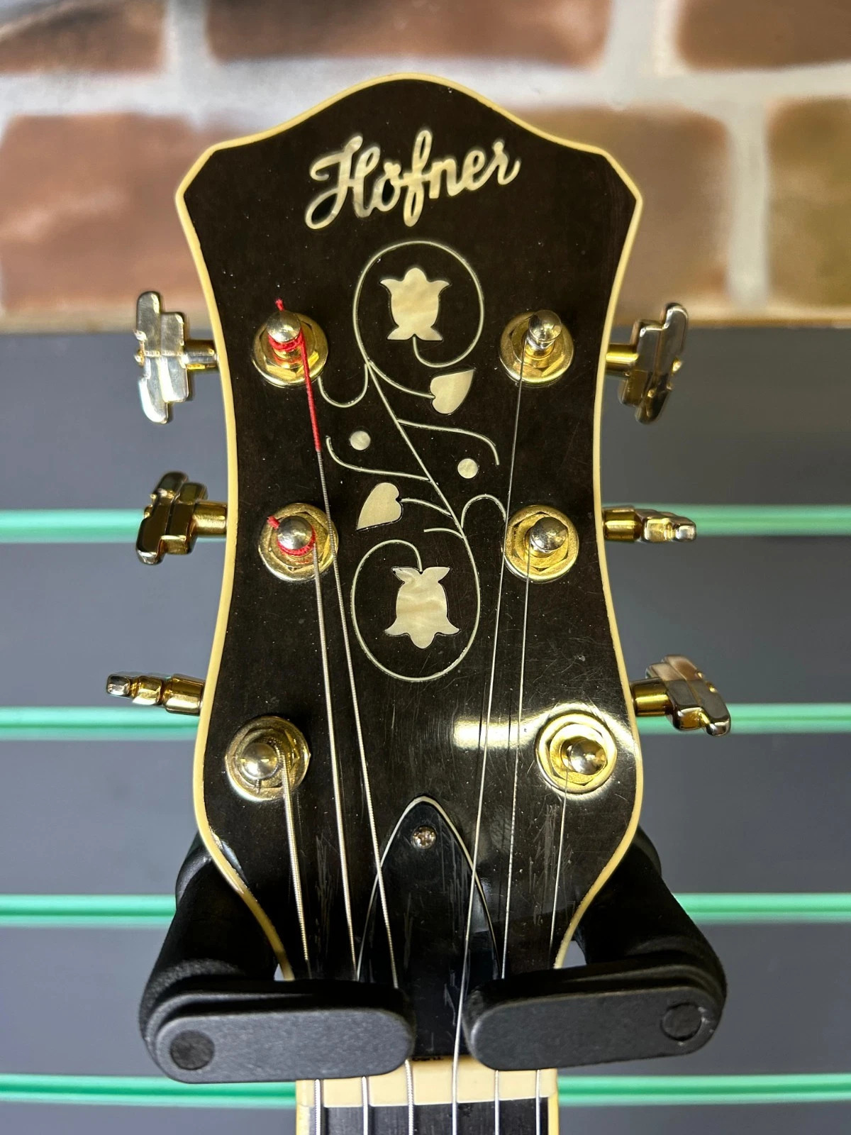 Weird Hofner Jazzica-3-jpg