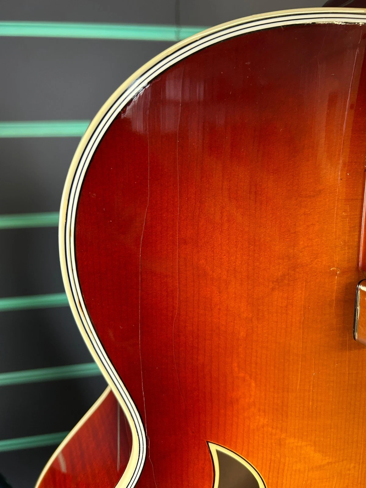 Weird Hofner Jazzica-s-l1600-1-png