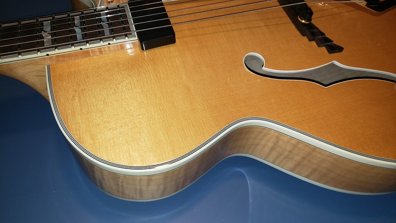 Evolution of the Gibson Johnny Smith-51553907911_15e9b0cb1a_c-jpg