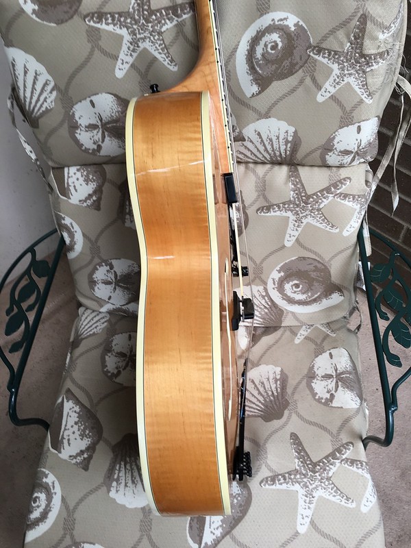 Evolution of the Gibson Johnny Smith-51550684202_fc80df754d_c-jpg