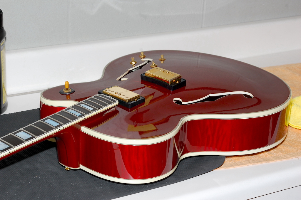 This Guitar Collection Is Begging for a Red L-5CES-dsc_0640-jpg