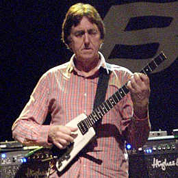 Why are the Gibson ES-330 or ES-335 said to be VERSATILE, but not the Les Paul or SG?-allan-holdsworth-carvin-jpg