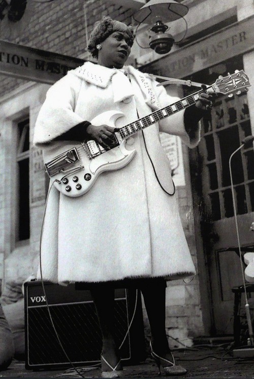 Is the Gibson L-5 worth the big bucks-sister-rosetta-tharpe-jpg
