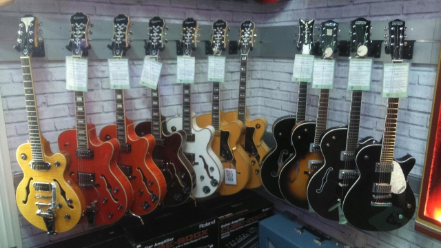 Found! A brace of Blonde Korean Epiphones-dsc_0314-640x360-jpg