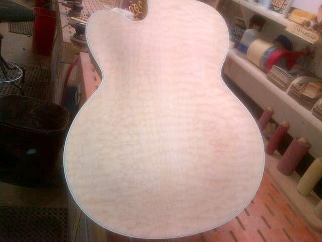 What guitar color is Natural?-img-20120801-00552-jpg