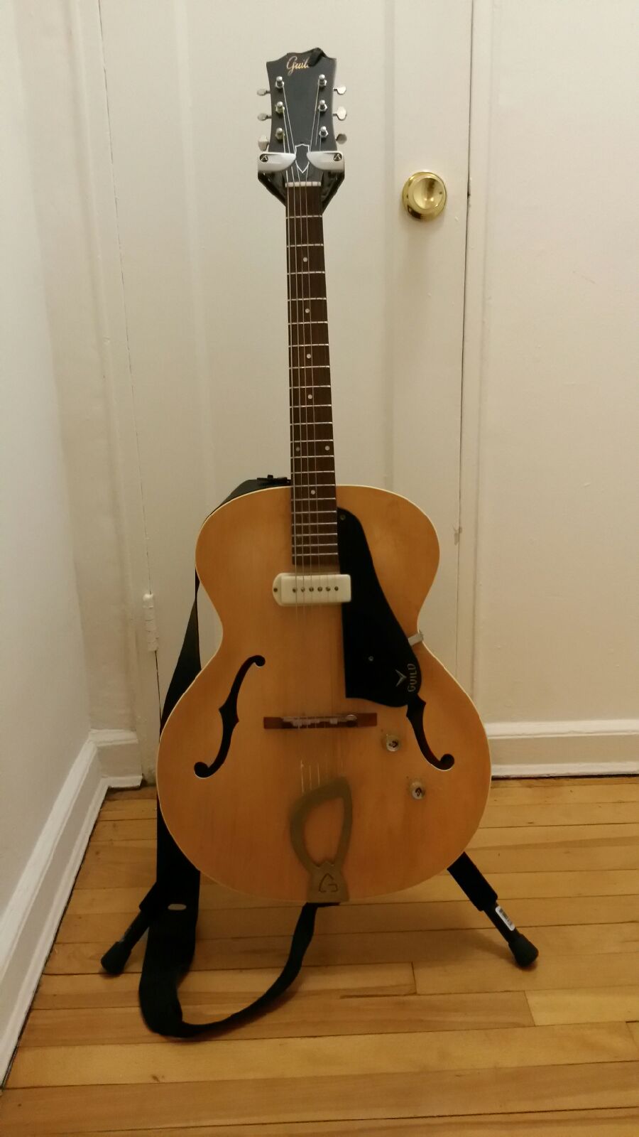 Floater on a laminate archtop?-guild-x50-jpg