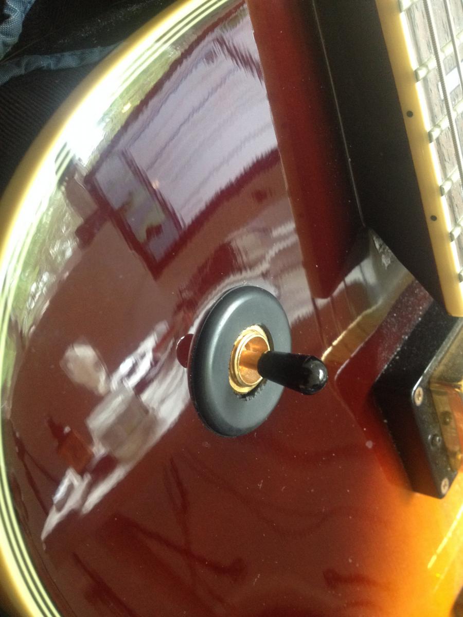 Question to Eastman owners about the clear coat-img_3793-jpg
