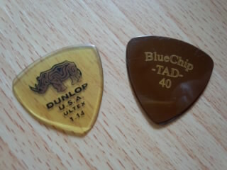What pick/plectrum do you use?-fj3110440001-jpg