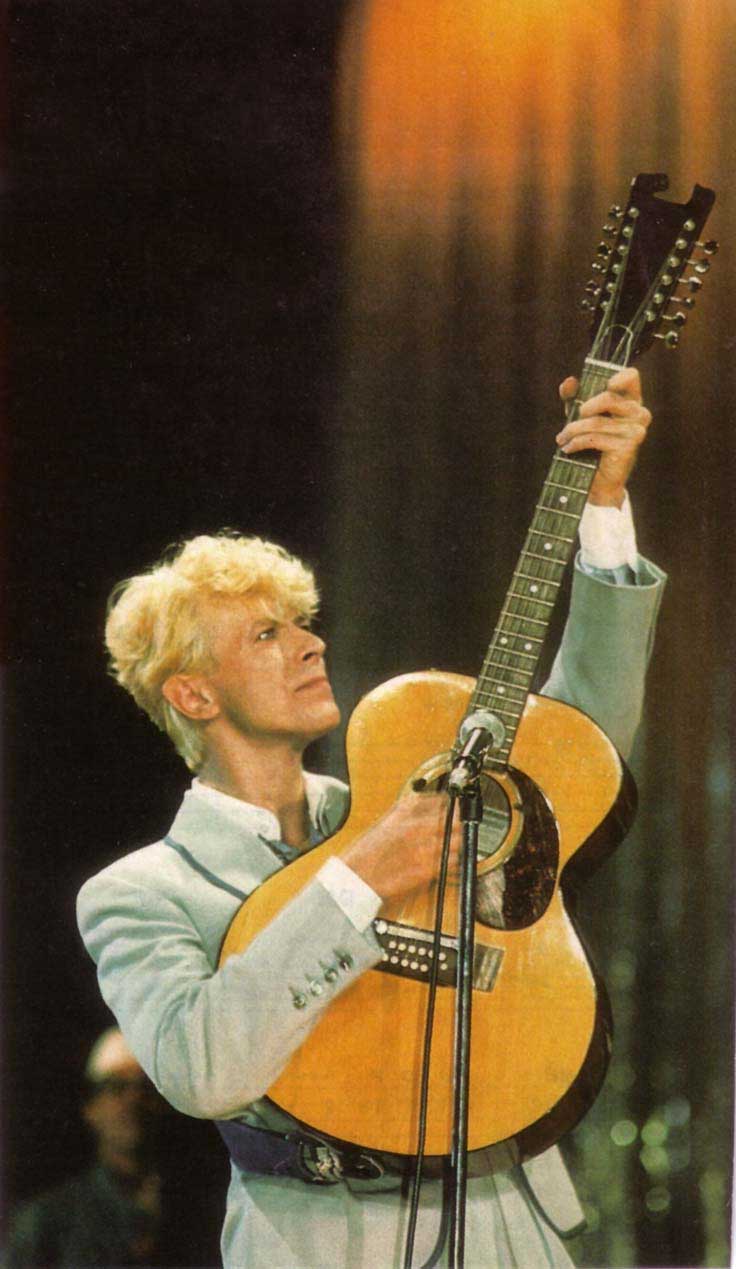 If You Could Build Your Dream Guitar-2001-07totalguitar-bowiewitheccleshall12-string-jpg