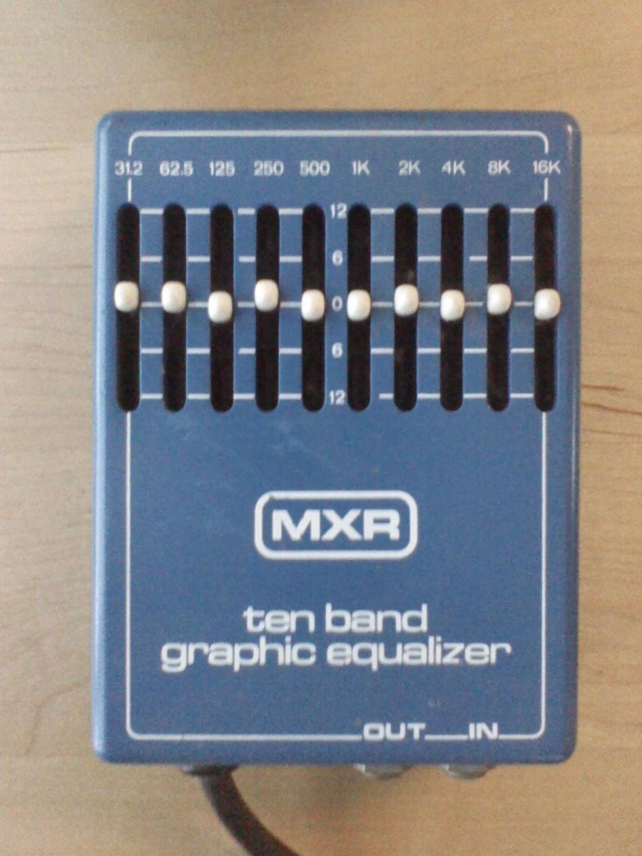 There's so little inside a Polytone Mini Brute-mxr-10-band-jpg